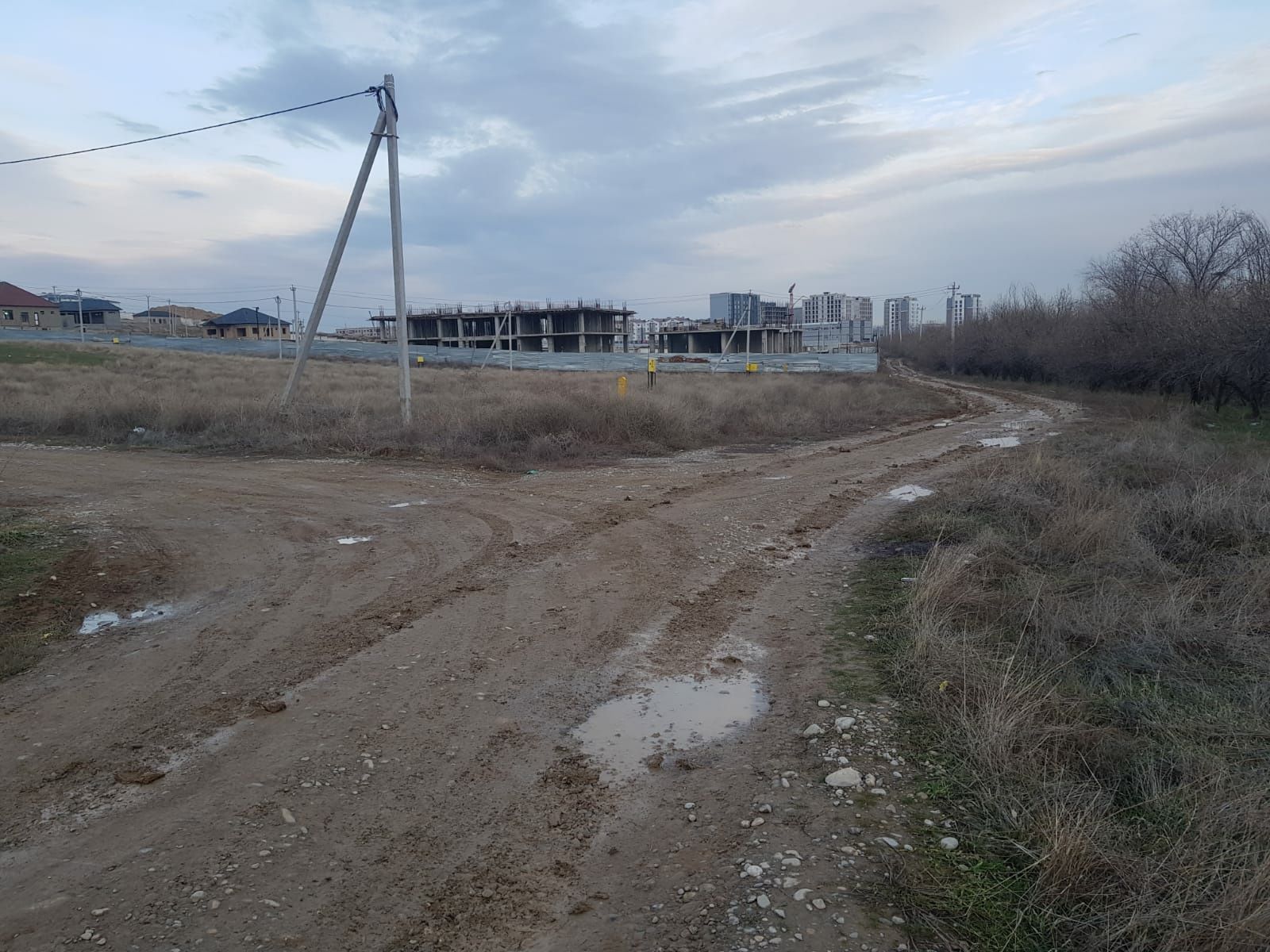 Продам землю в районе Асар 2