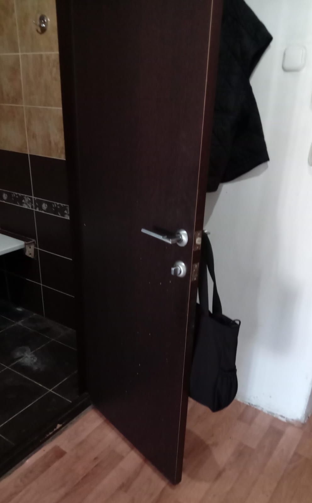 Продам межкомнатные двери бу