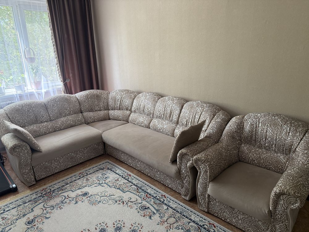 Диван продам срочно