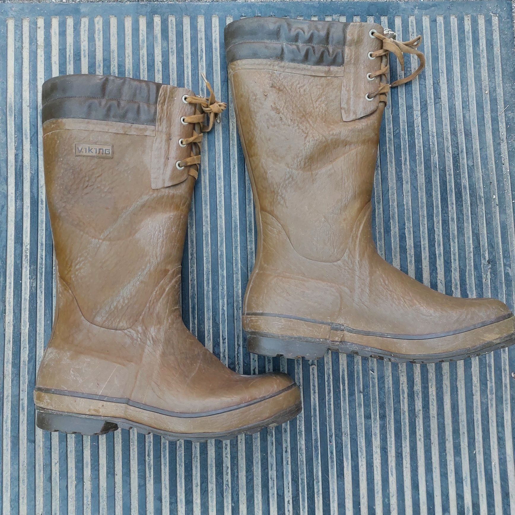 Продам сапоги резиновые 37 р