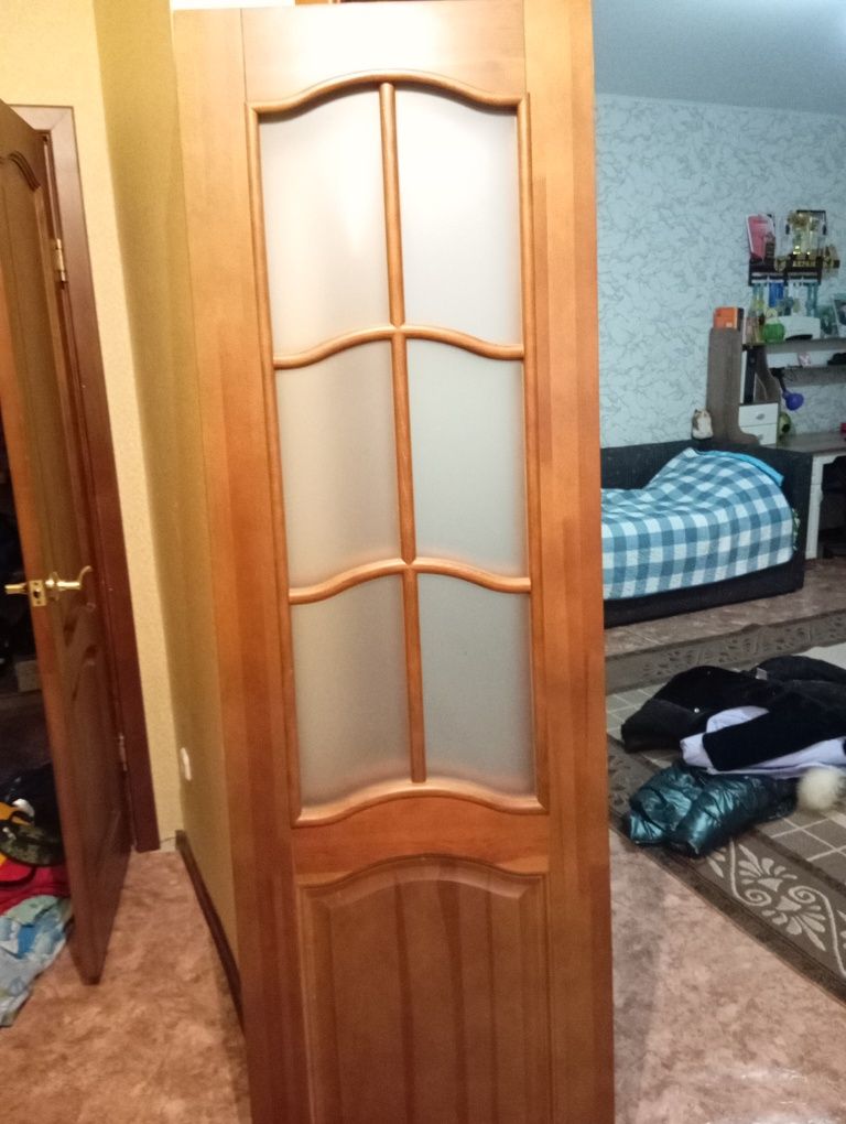 Продам двери межкомнатные