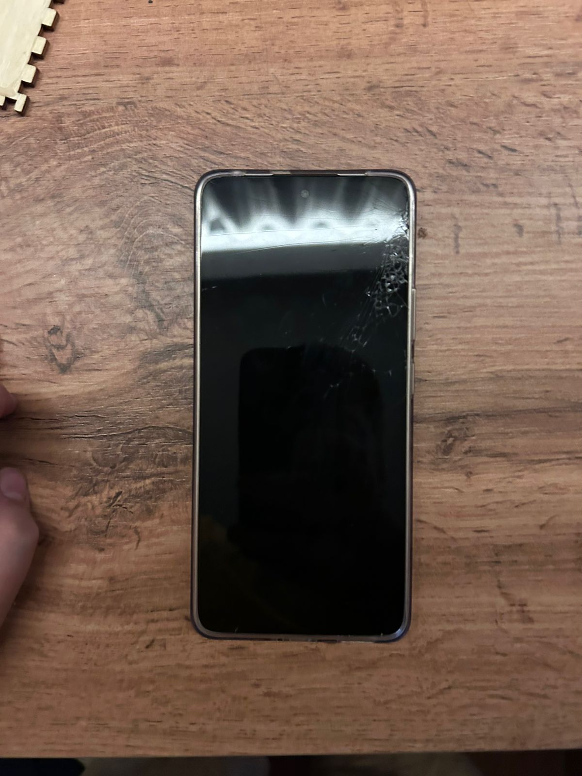 Realme 13 plus 12/256 трещина