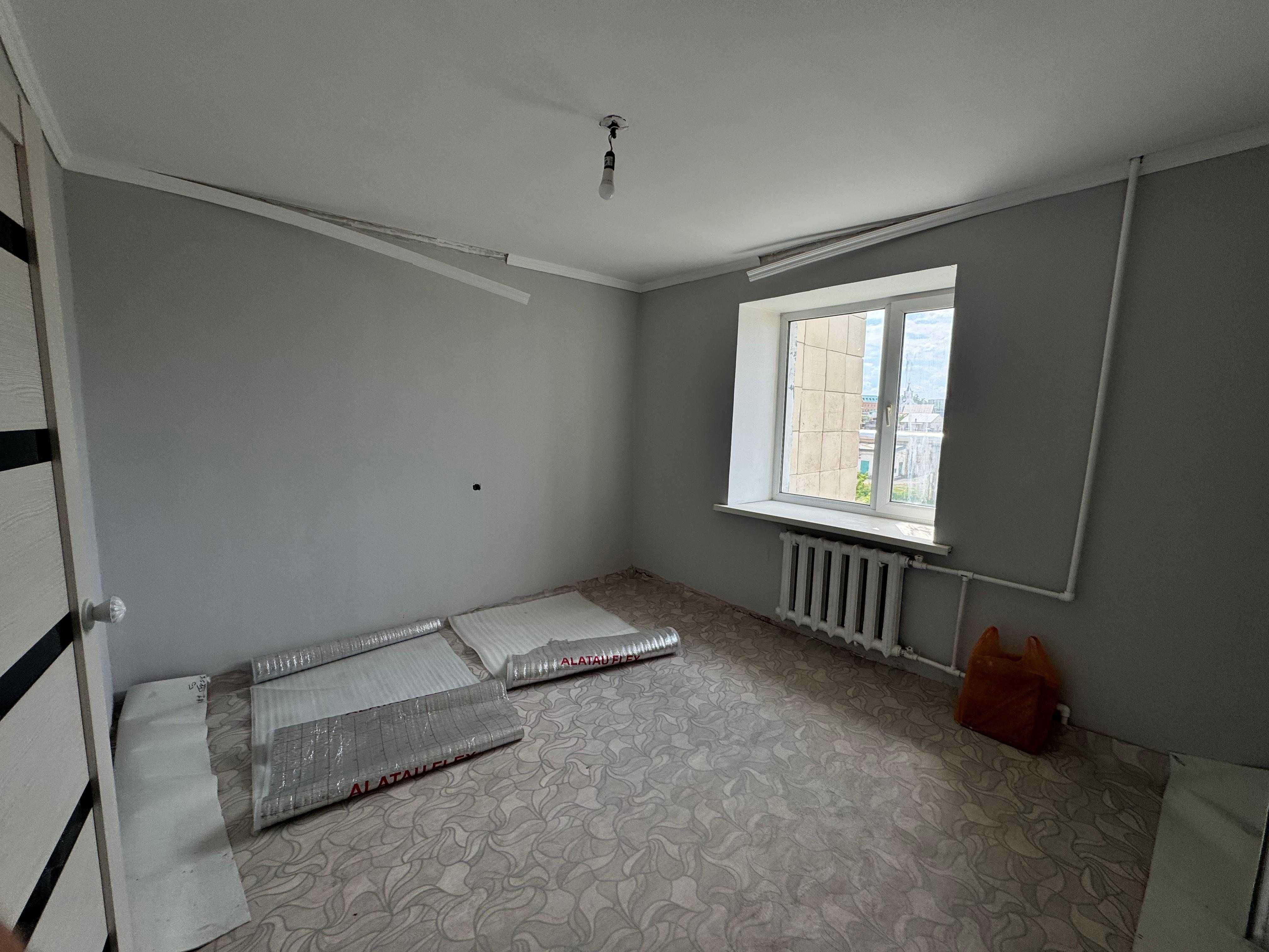 Продаём 2 комн. кв. - мкр. Восток -3 , дом 9 на 5/5 этаже