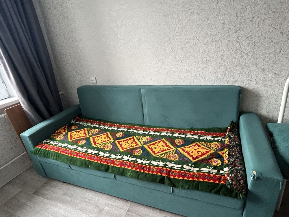 Продам диван, дивану 6 месяцев, продаем в связи с ремонтом
