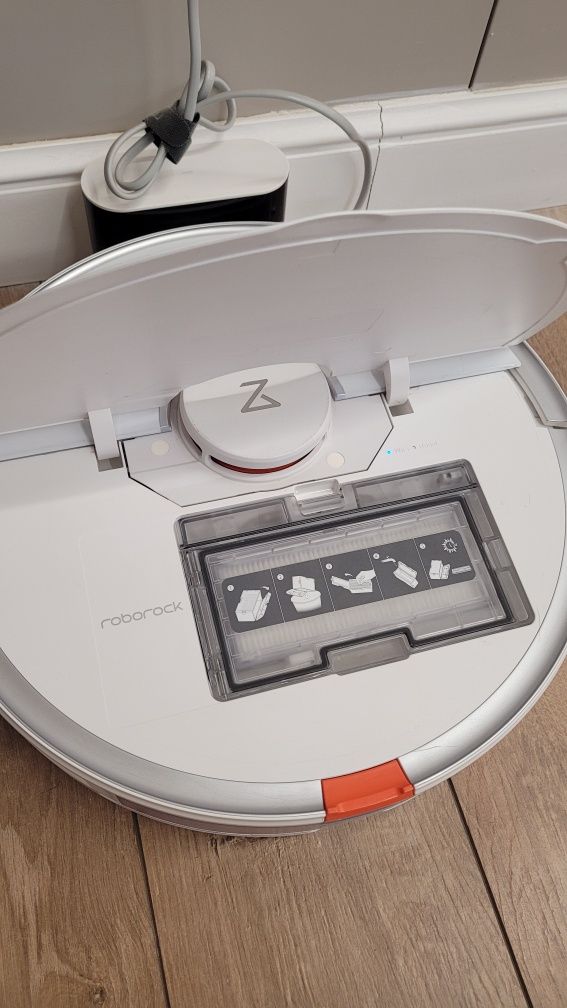 Продам робот-пылесос Roborock S7