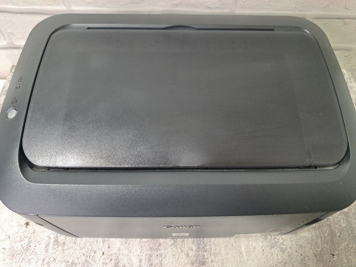 Продам принтер Canon Isensys LBP6020B  (идеал)