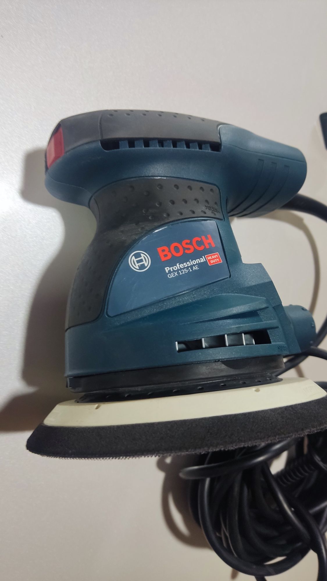 Продам шлиф машинку BOSCH шуруповёрт.болгарку.фен