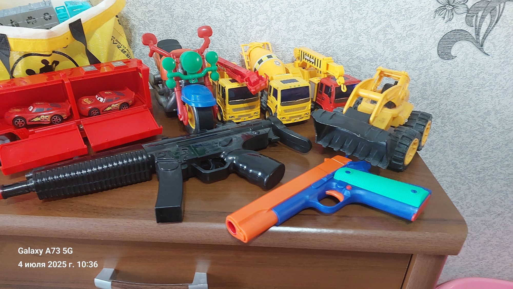 Продам игрушки в хорошем состоянии