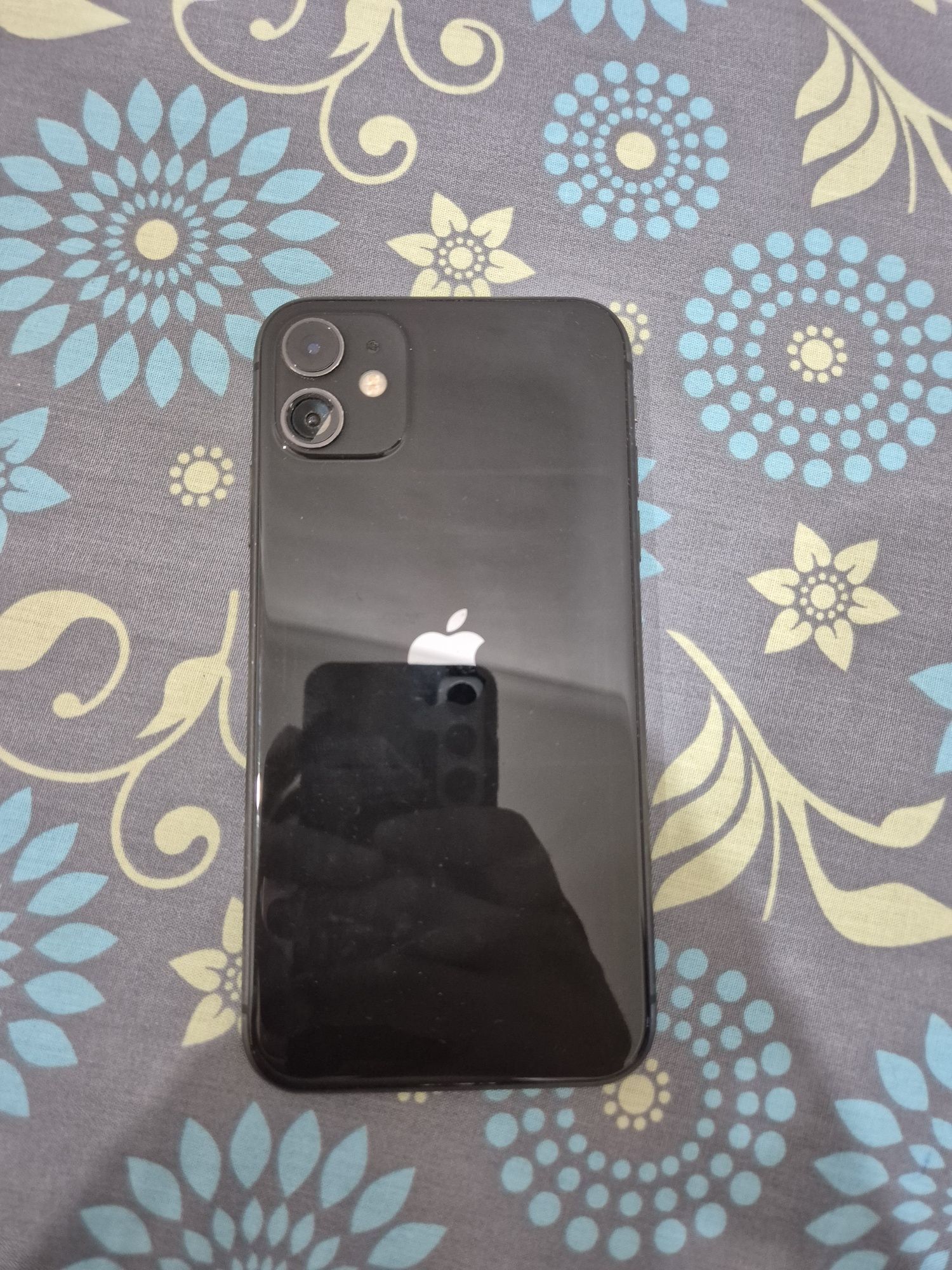 Продам IPhone 11 128GB