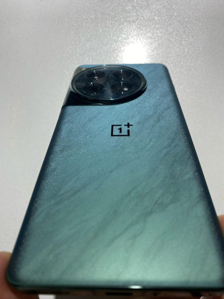 Oneplus 12 в идеальном состоянии, глобальная версия пользовался 2 неде
