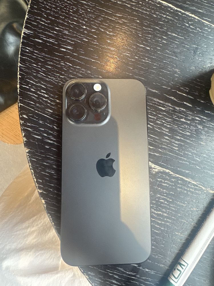 Iphone 16 pro max esim