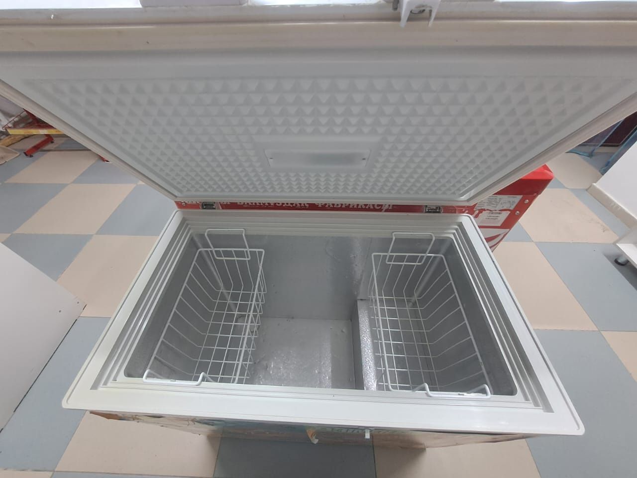Продаётся морозильник