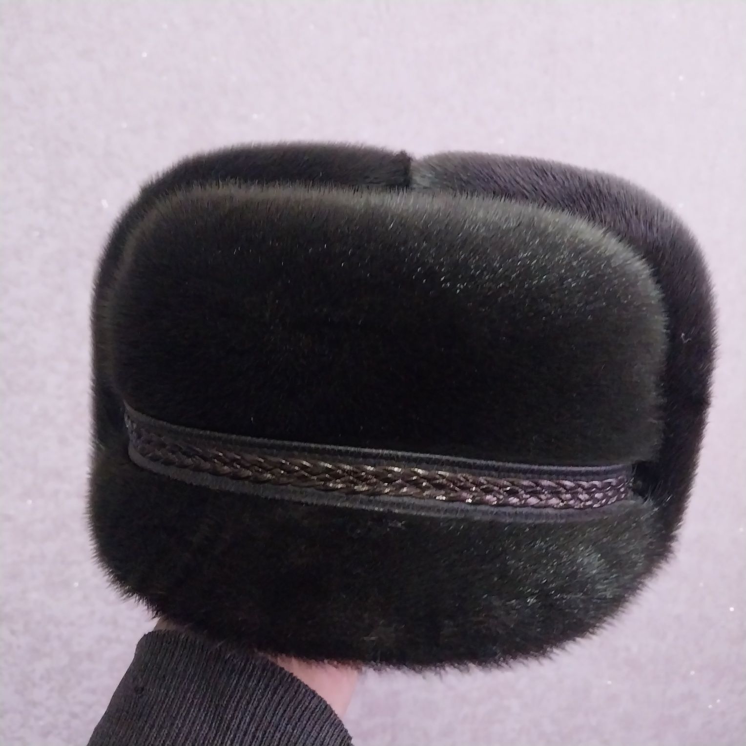Продам костюм двойка,костюм тройка,шапку,дубленку...