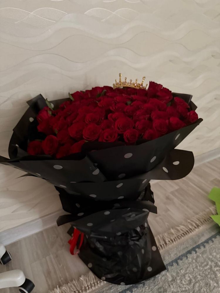 Букет цветов 101 красных роз