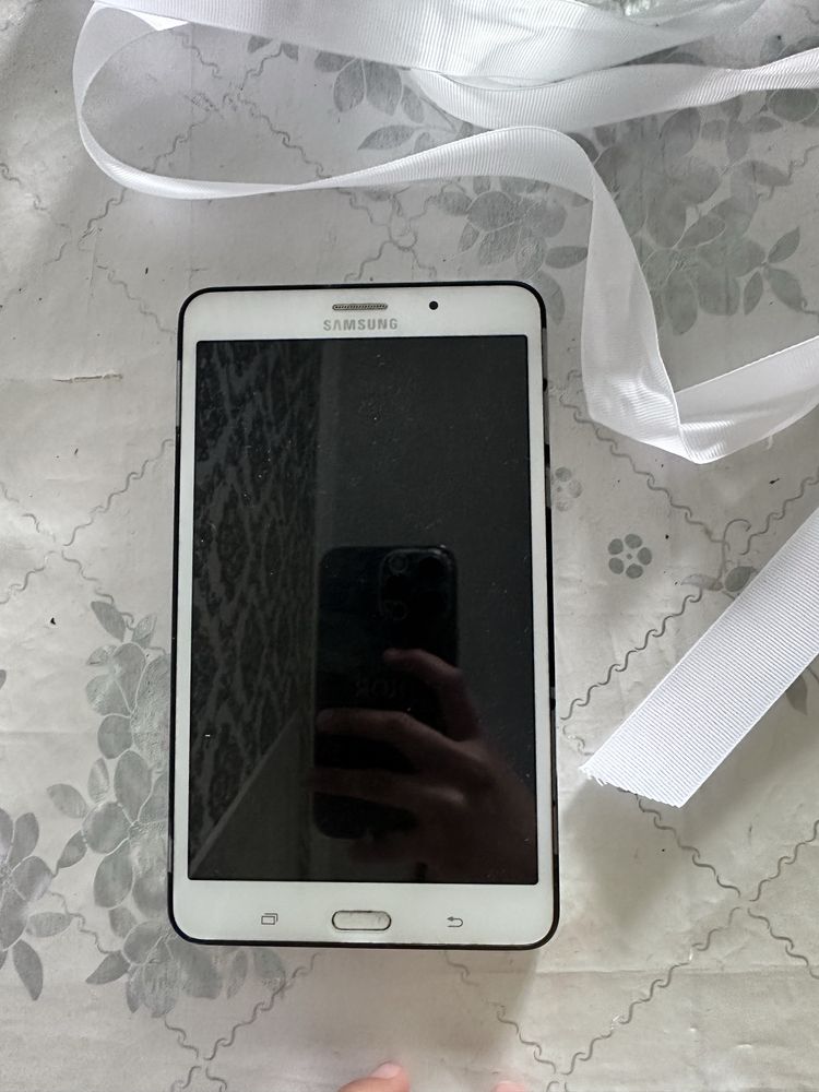 Планшет samsung Tab 4