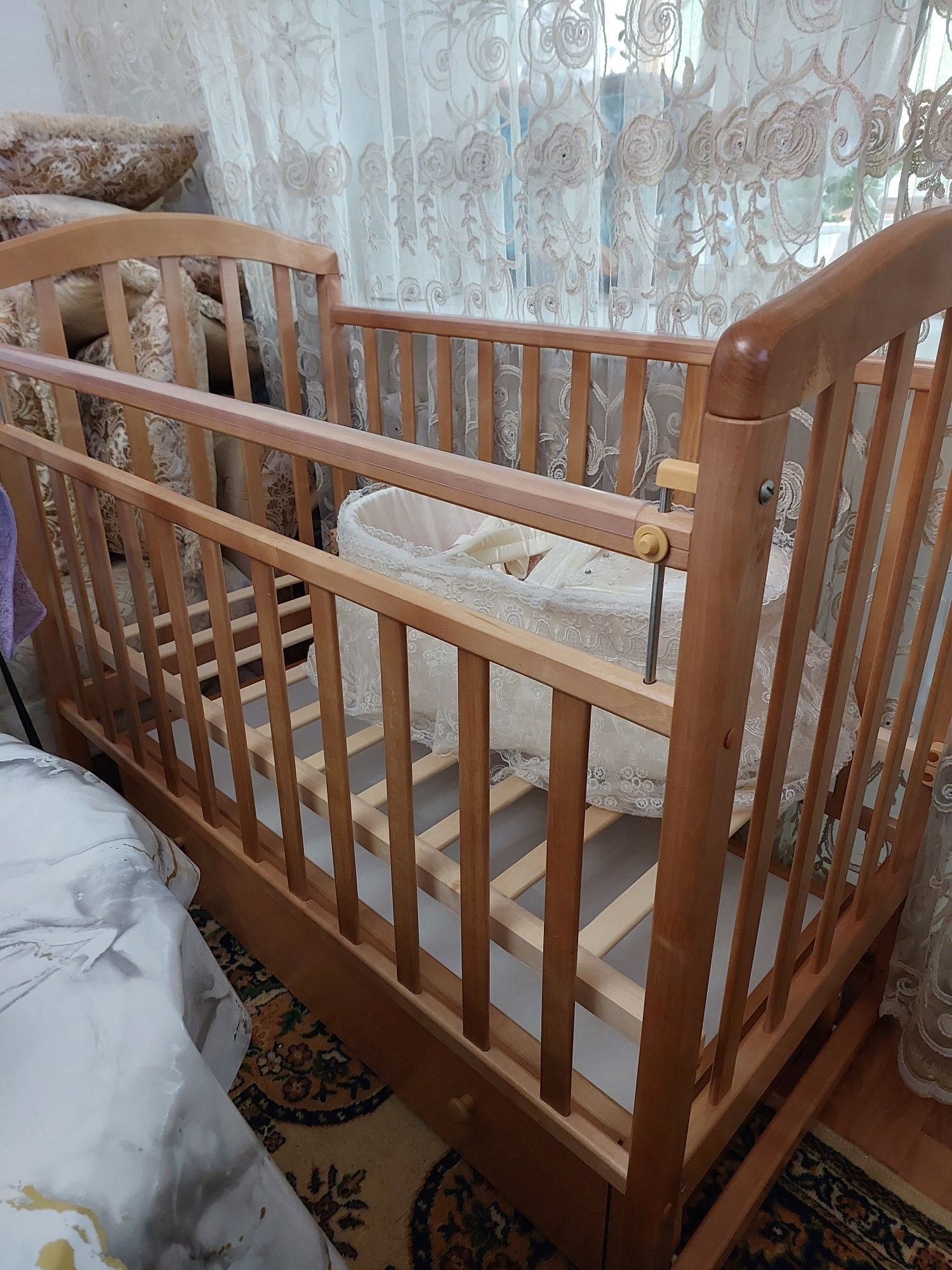 Продам детскую кроватку