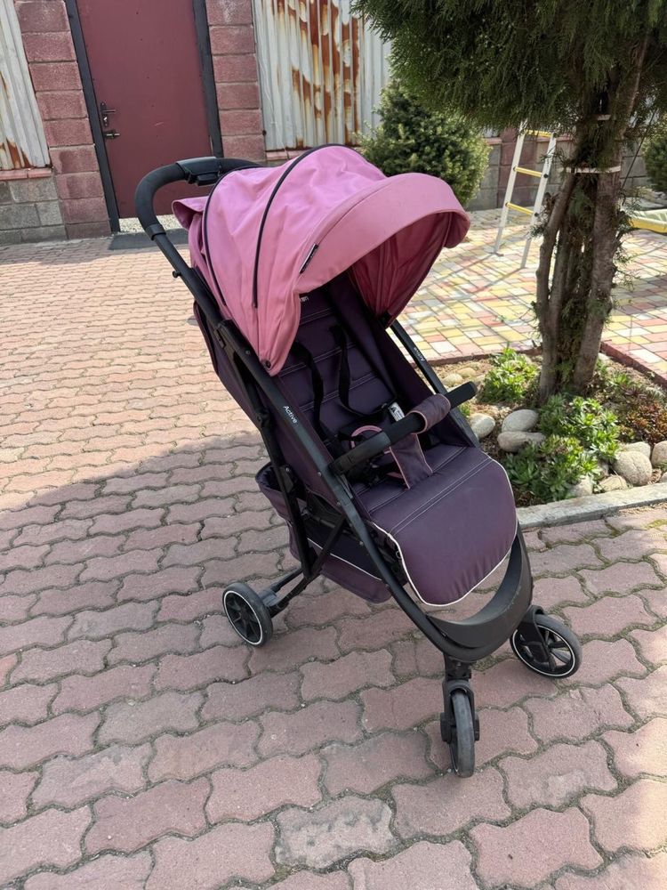 Продам прогулочную коляску