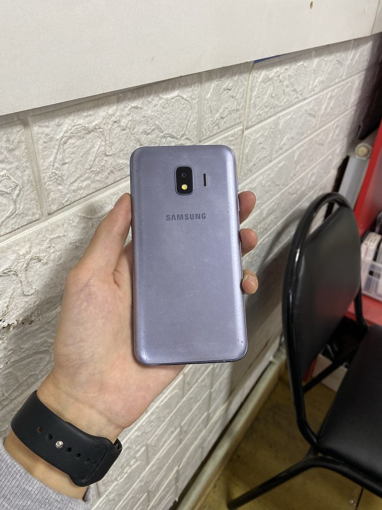 Продам Самсунг J2core 8gb