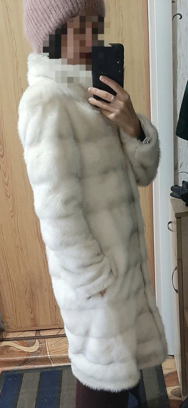 Продам норковую шубу