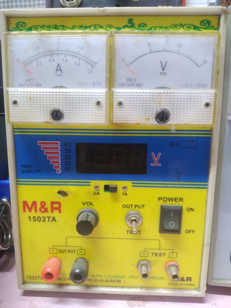 Продам лабораторный блок питания
