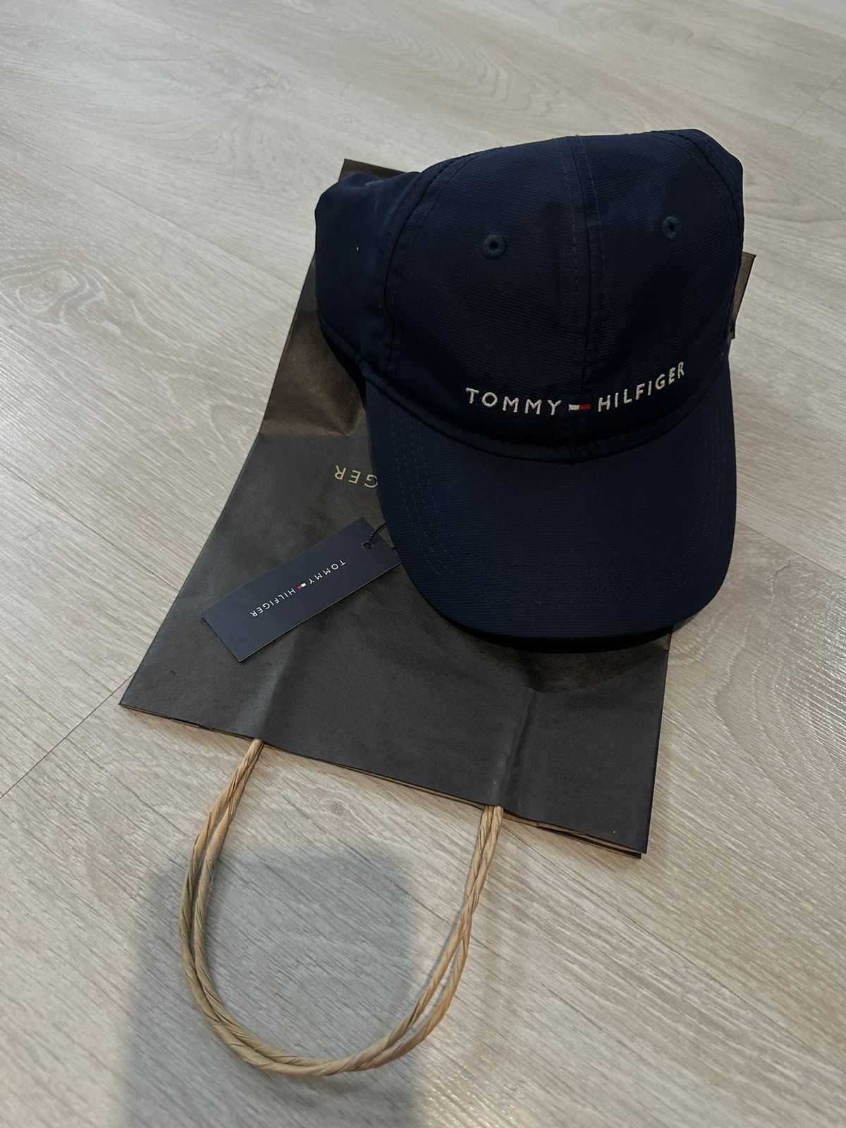 Продам новую кепку Т.Н