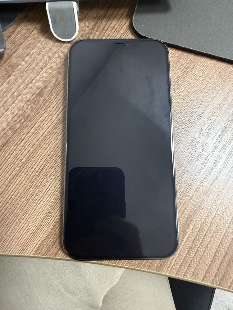 Iphone 12 pro max 256gb идеальное состояние, с коробой и шнуром в комп