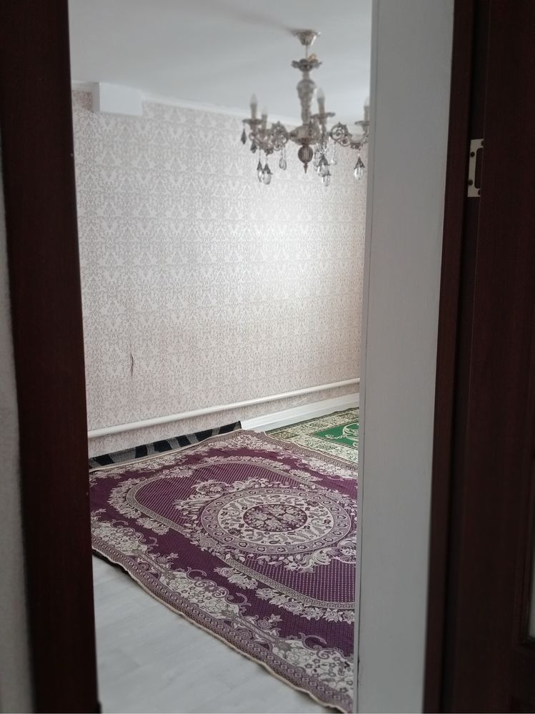 Наурыз көшесінде 3 болмели жер үй сатылады.
