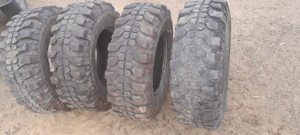 Грязевая покрышка R15