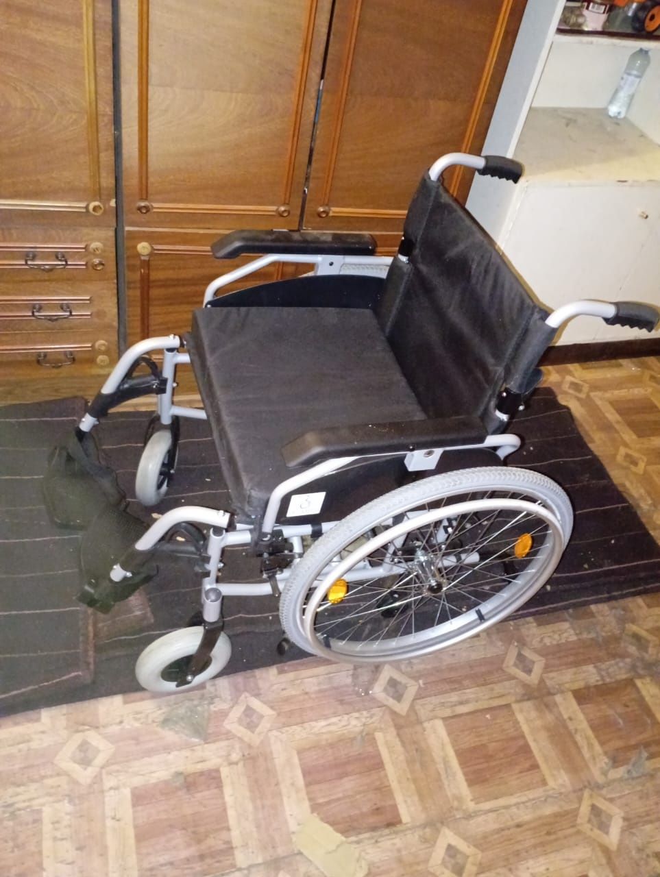 Продам Кресло-коляска комнатная, для инвалидов H 035 S48,