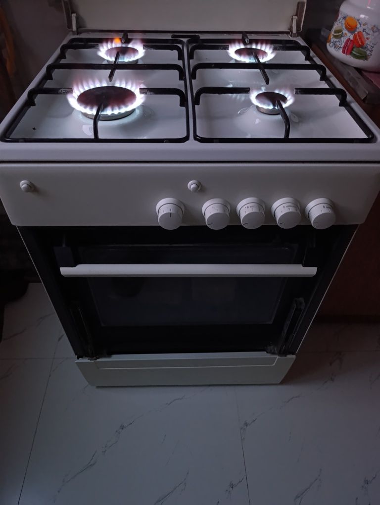 Продам газовую плиту Bosch