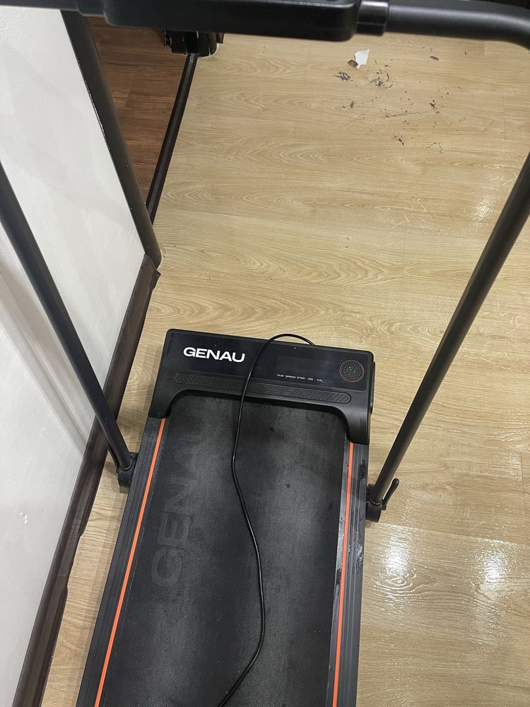 Беговая дорожка Genau