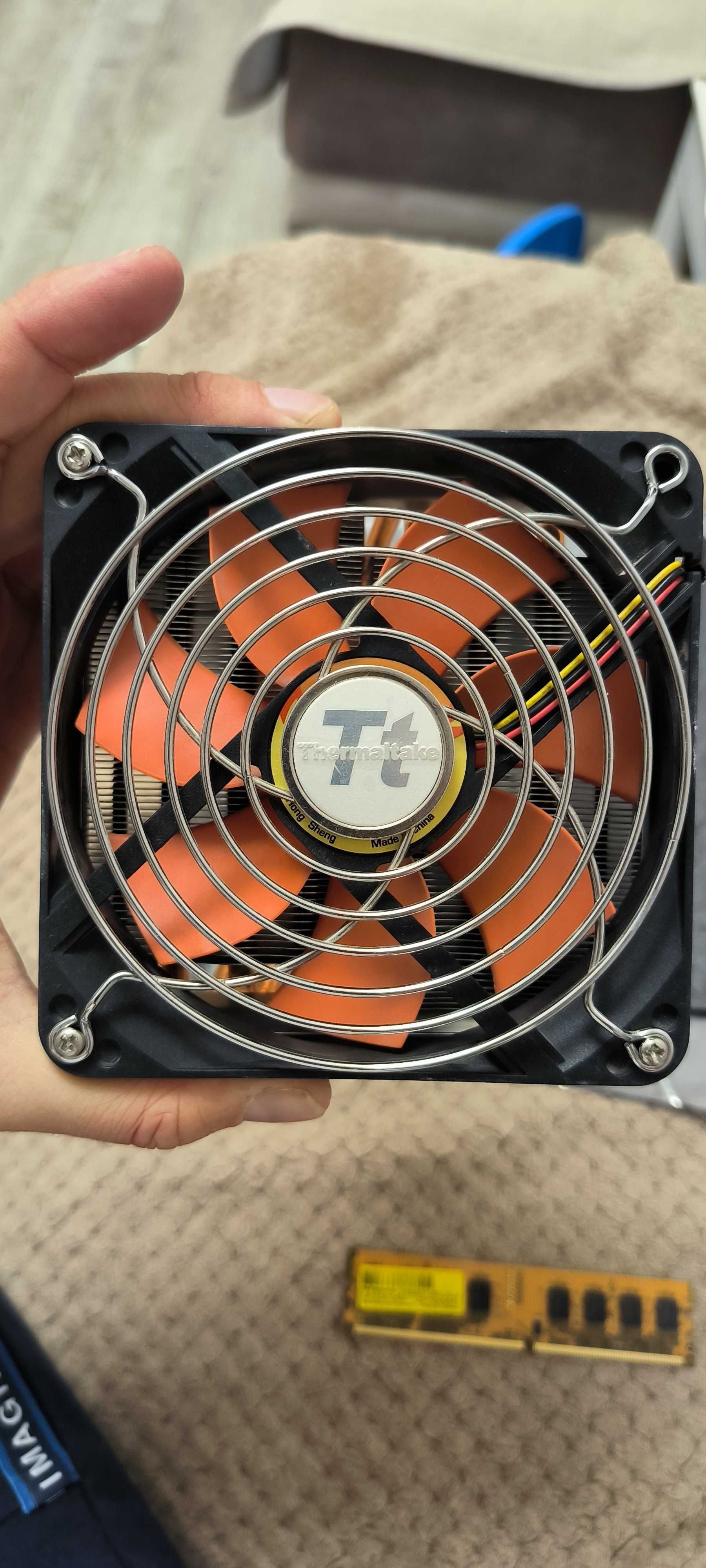 Кулер Thermaltake