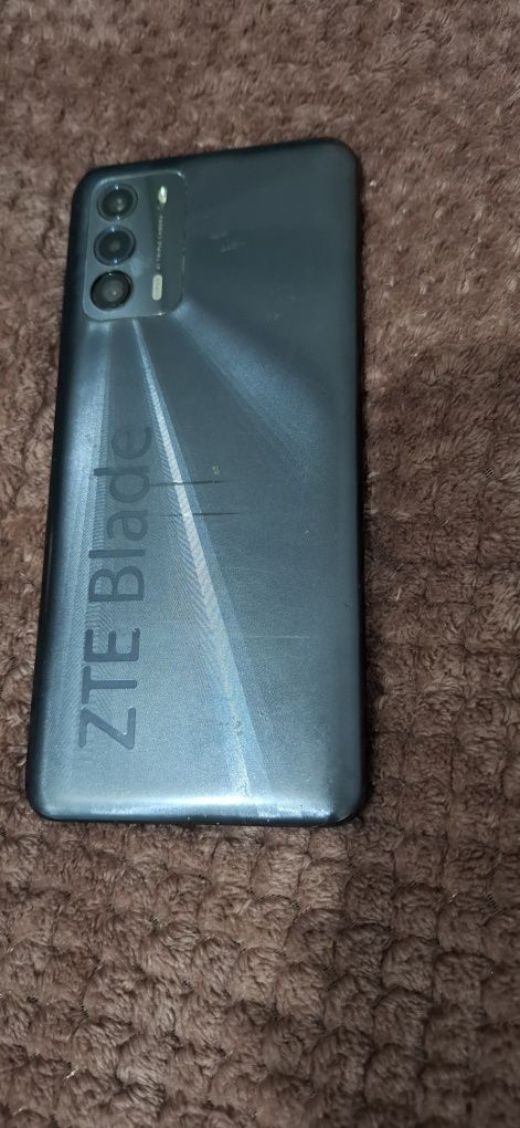 ZTE Blade V40 Vita