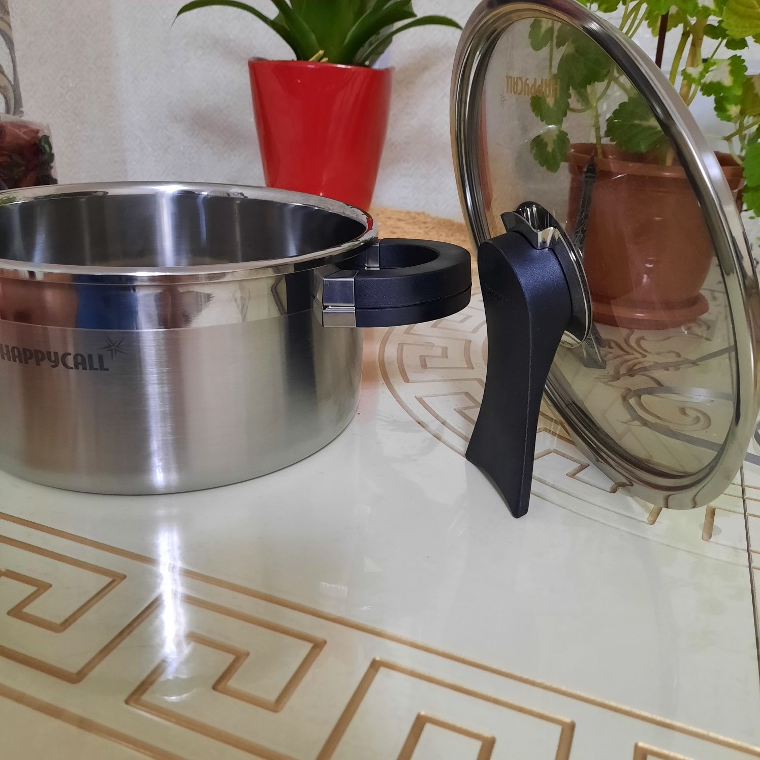 Продам кастрюлю 20см/ 3.0L