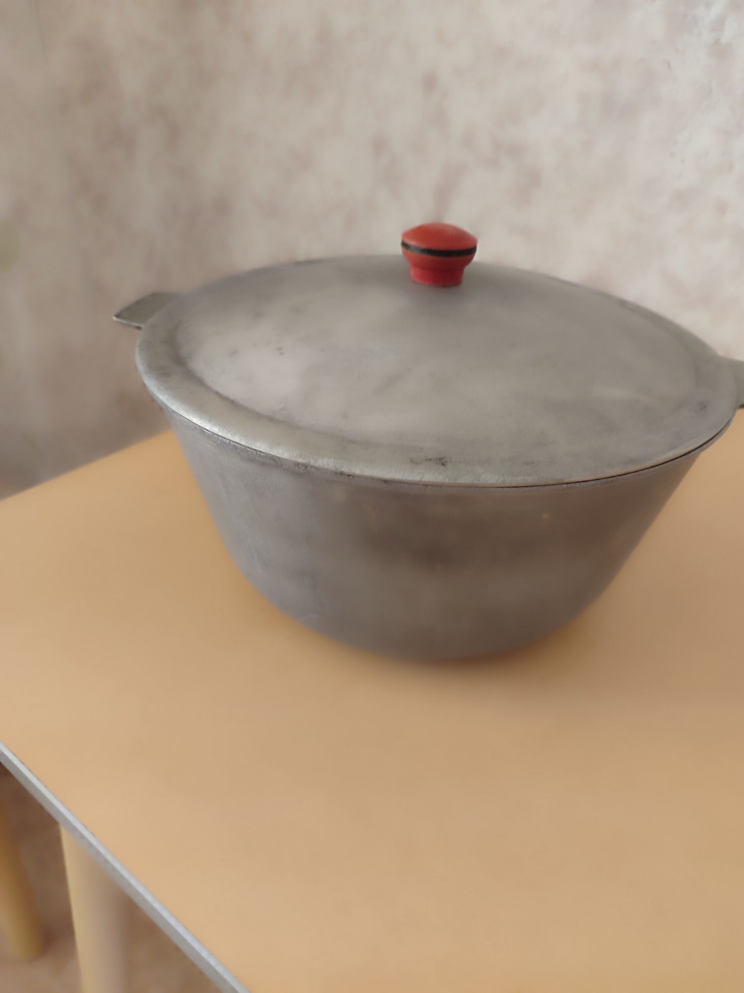 Продам казан чугунный