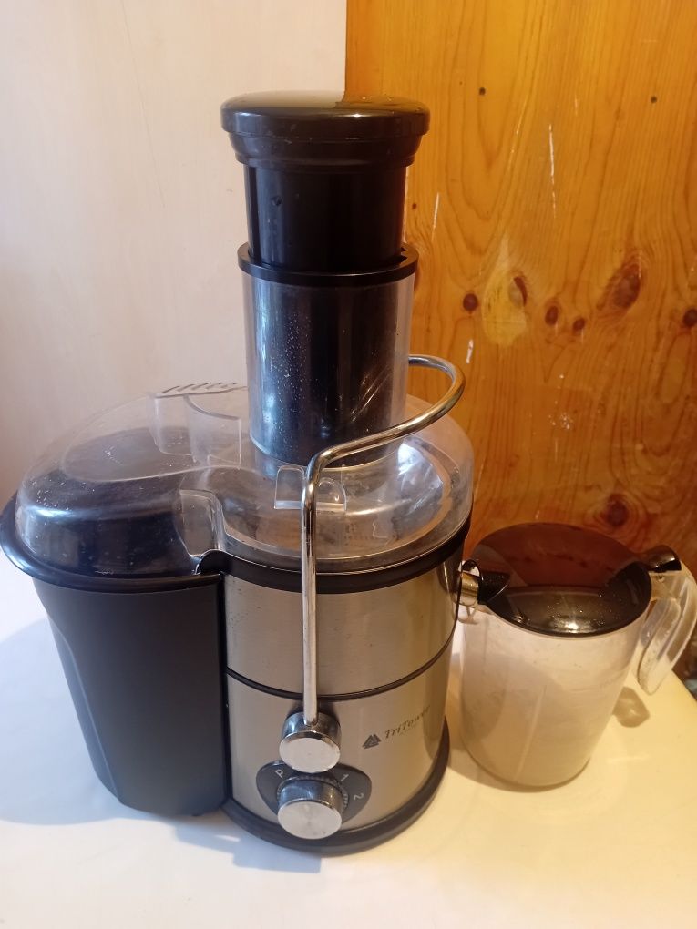 Продам соковыжималку
