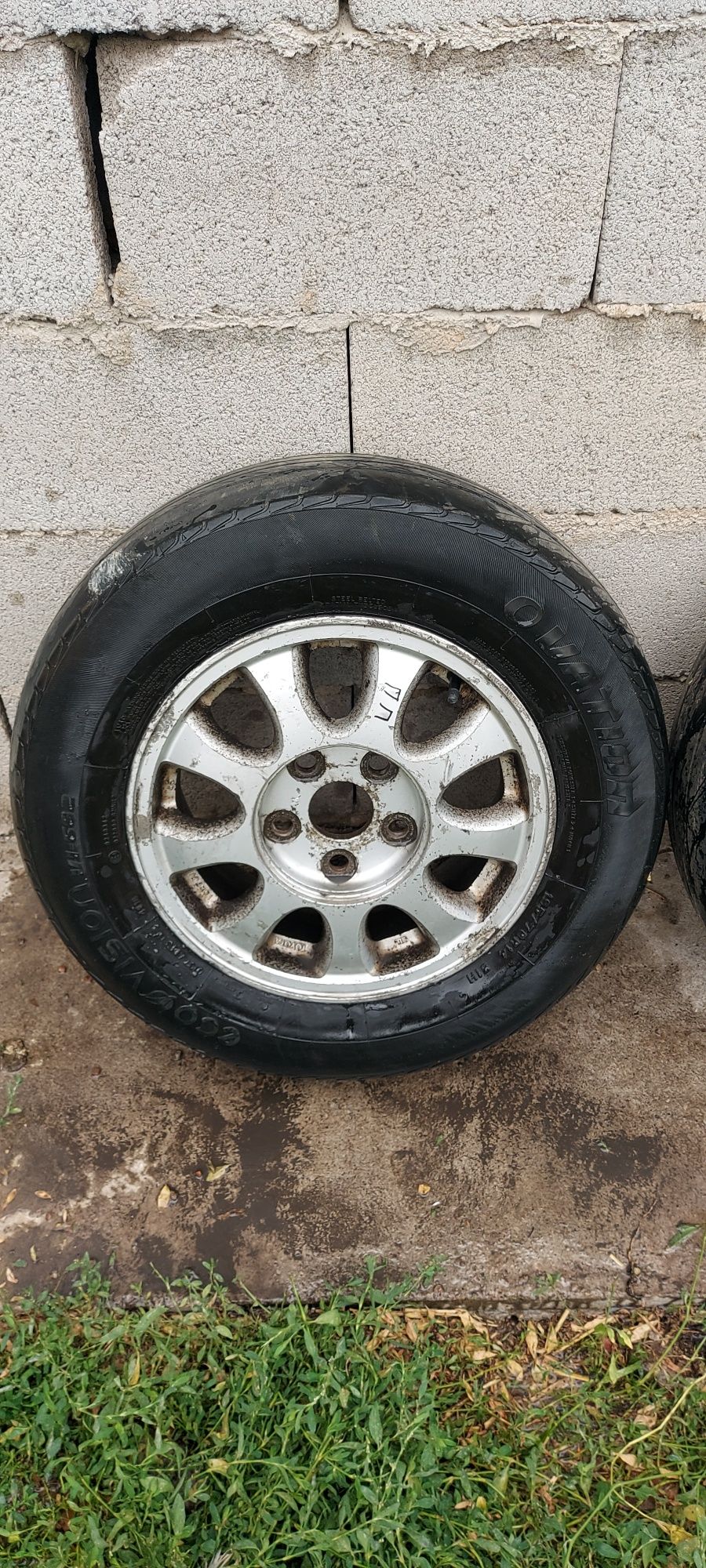 Оригинальные диски Toyota с резиной r14