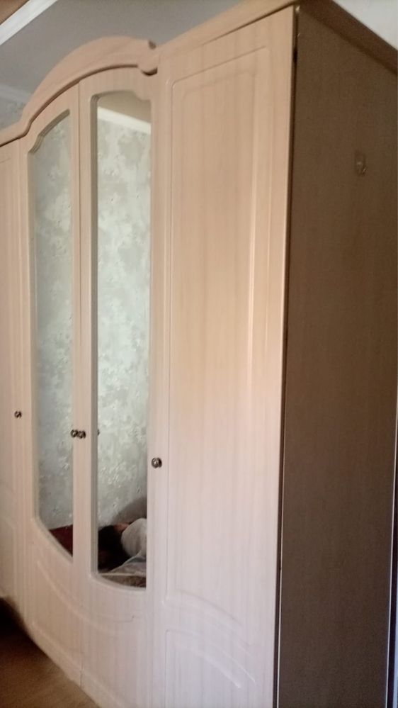 Продаю свой шифоньер