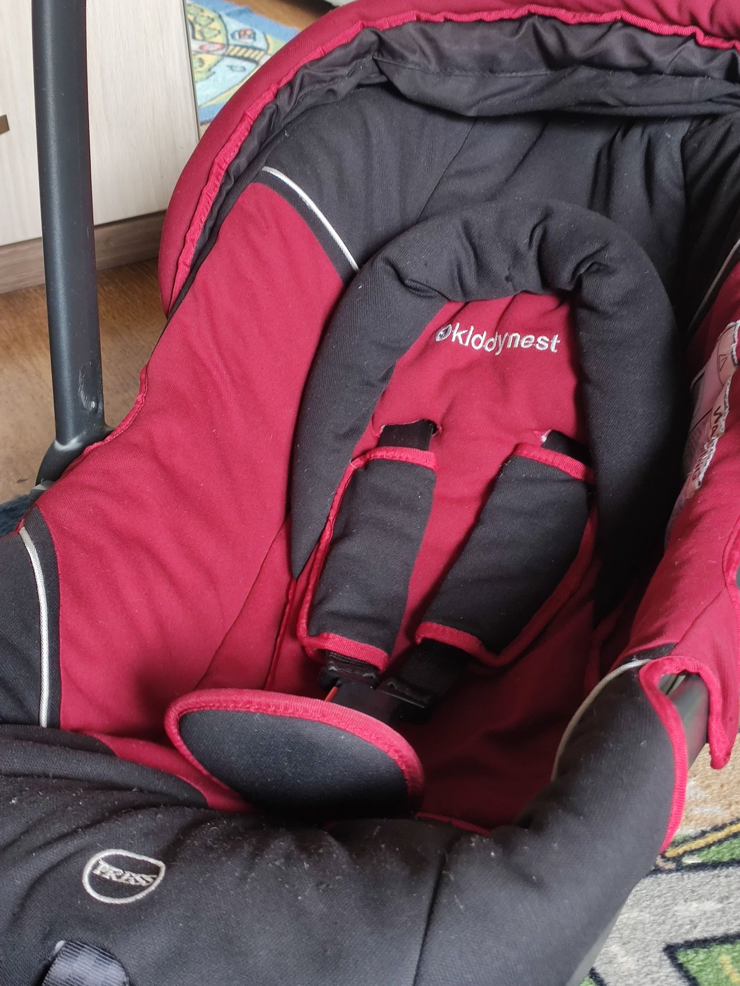 Детское автокресло Kiddy Nest, гр.0+ (0-13 кг) Торг!