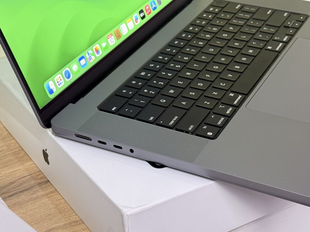 SSD1000GB/RAM16GB/Apple MacBook Pro 16 Chip M1 Pro 2022 EAC Space Gray