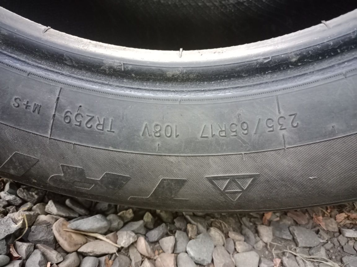 Продам шины в хорошем состоянии на,17