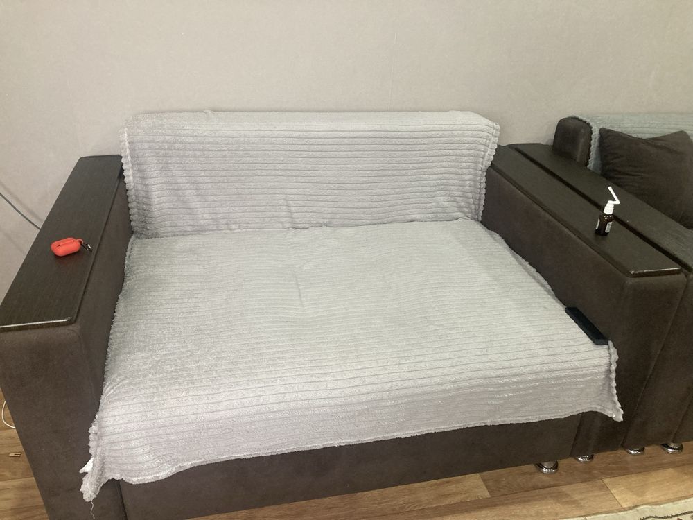 Срочно продам диван 3+2