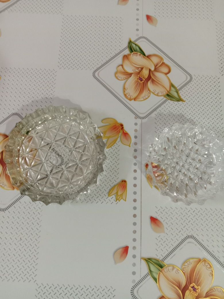 Продам хрустальные вазы ,
