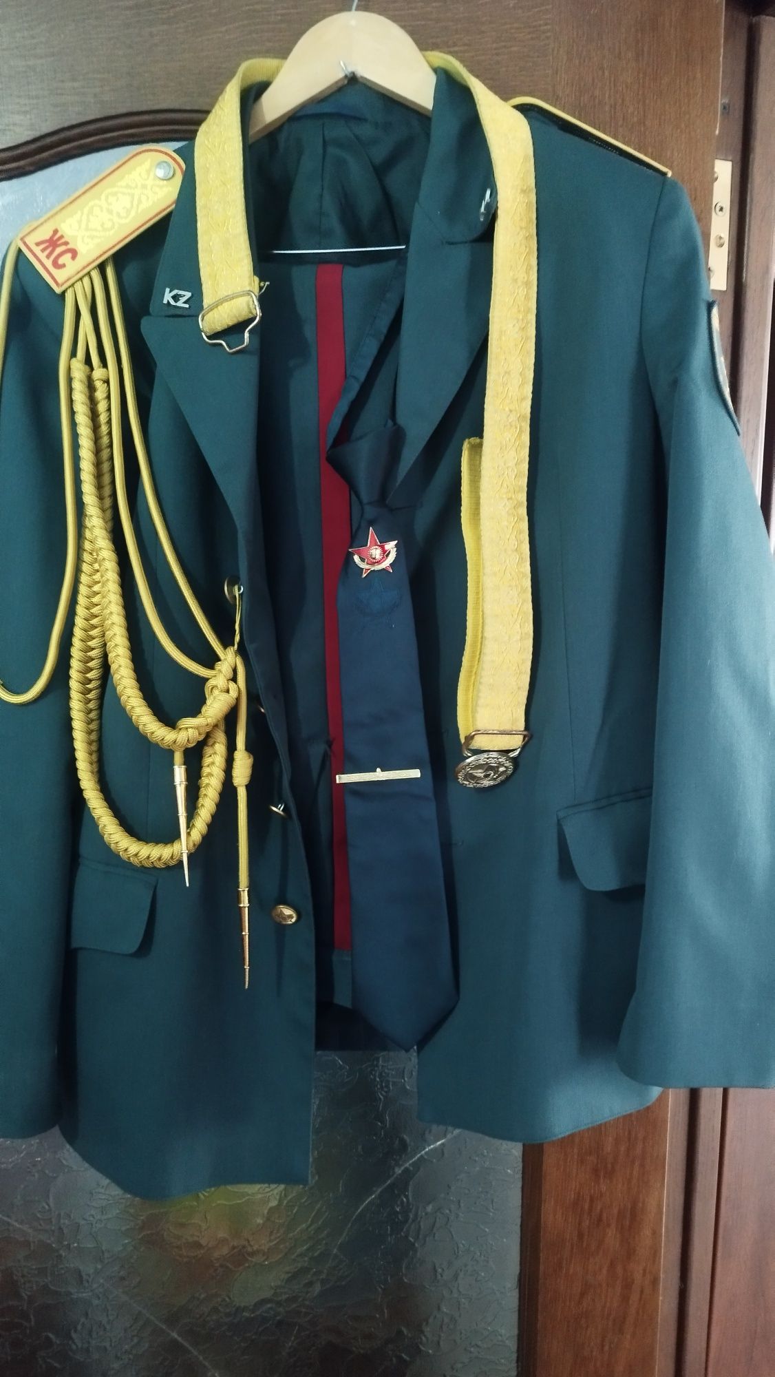 Продам кадетскую форму