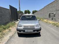 Chevrolet Niva 2005года