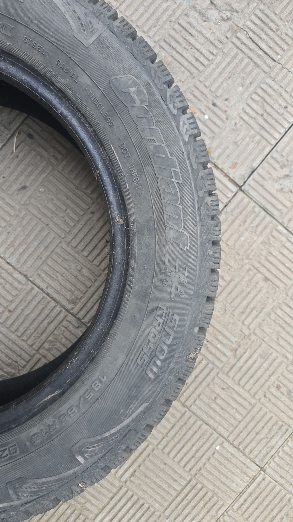 Продам 4 зимние шины