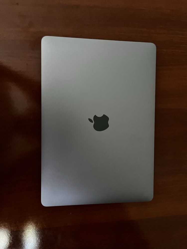 MacBook Air 13-inch M1 256GB SSD