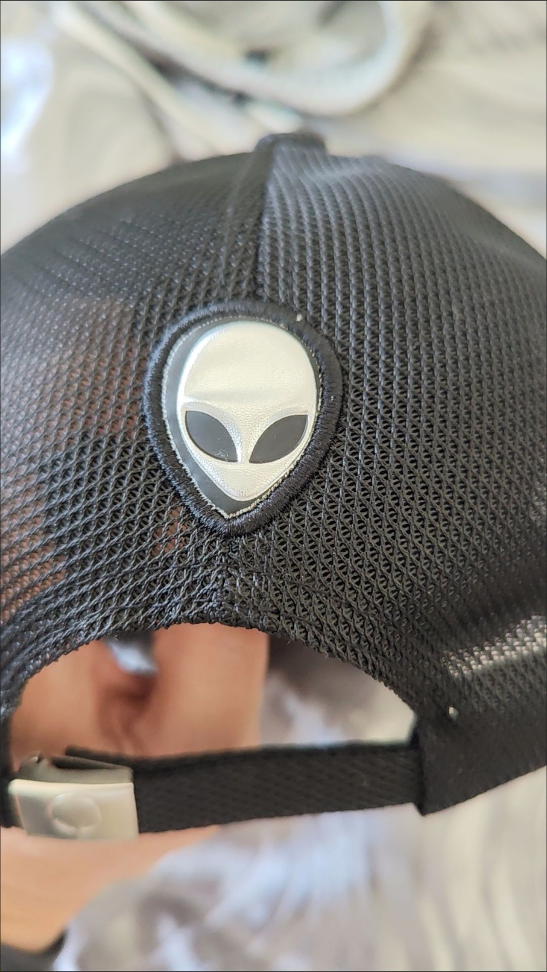 Кепка alienware  .