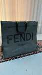 Серая сумка FENDI