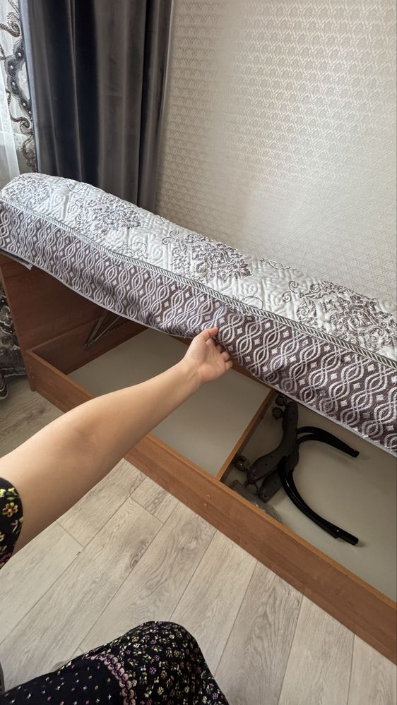 Продается кровать 2 шт